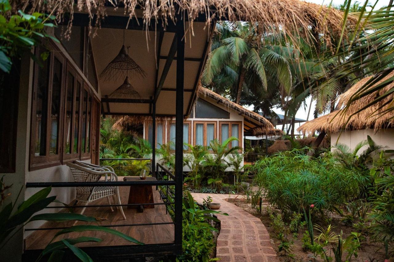 Anahata Retreat Beach Front Ashwem Goa Мандрем Екстер'єр фото